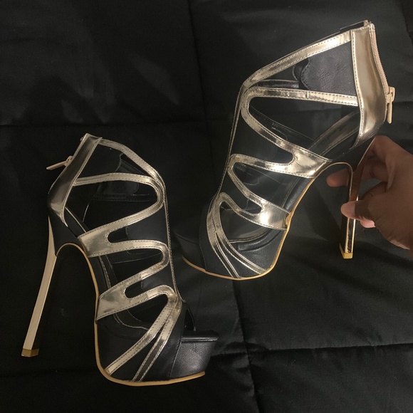 Black and Gold High Heels - Picture 1 of 1